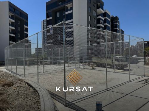 halı saha, tel örgü, panel çit, beton direk, uçar kapı